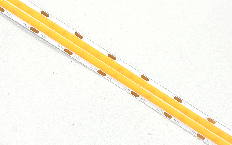 Wライン COB LEDテープ 600LED/mの写真